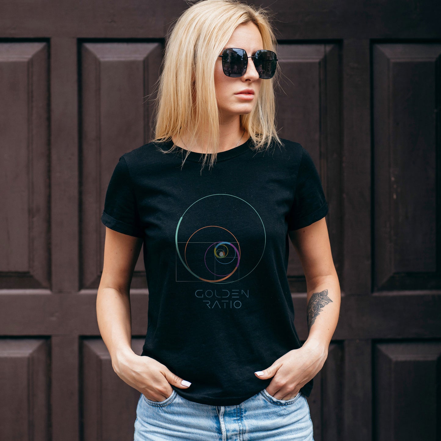 Unisex T-shirt with the magic of the golden ratio